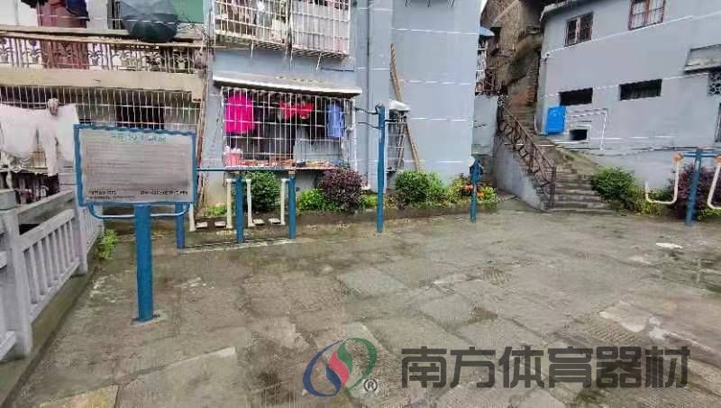 湖南省怀化市怀化市洪江管理区其他其他歌诗坡社区小广场全民健身路径工程
