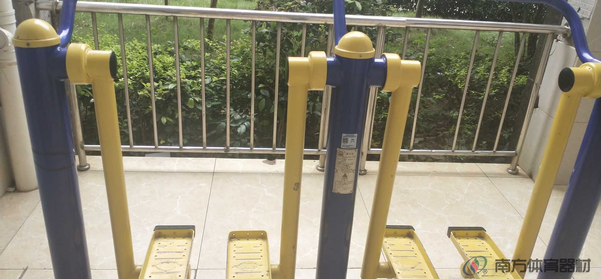 湖南省娄底市娄星区乐坪街道新建社区和一.紫竹苑小区全民健身路径工程