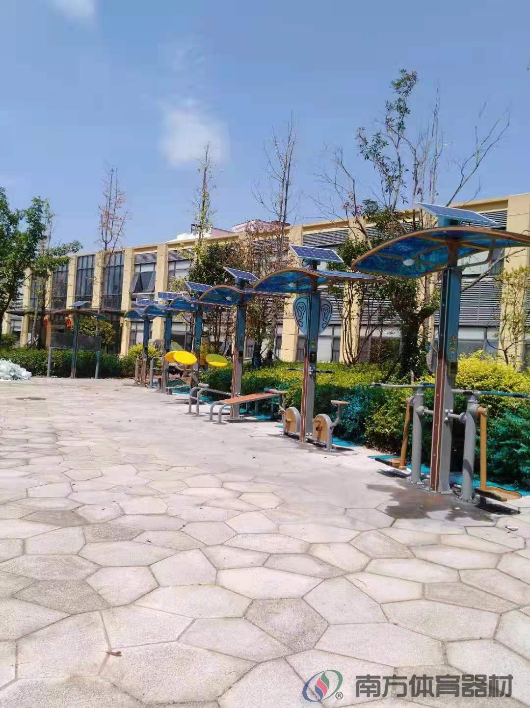 湖南省长沙市天心区先锋街道尚双塘社区居委会先锋街道尚双塘社区先锋街道办事处全民健身路径工程