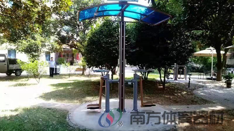 湖南省长沙市天心区黑石铺街道一力社区居委会黑石铺街道一力社区5712飞机厂内长飞酒店前坪全民健身路径工程