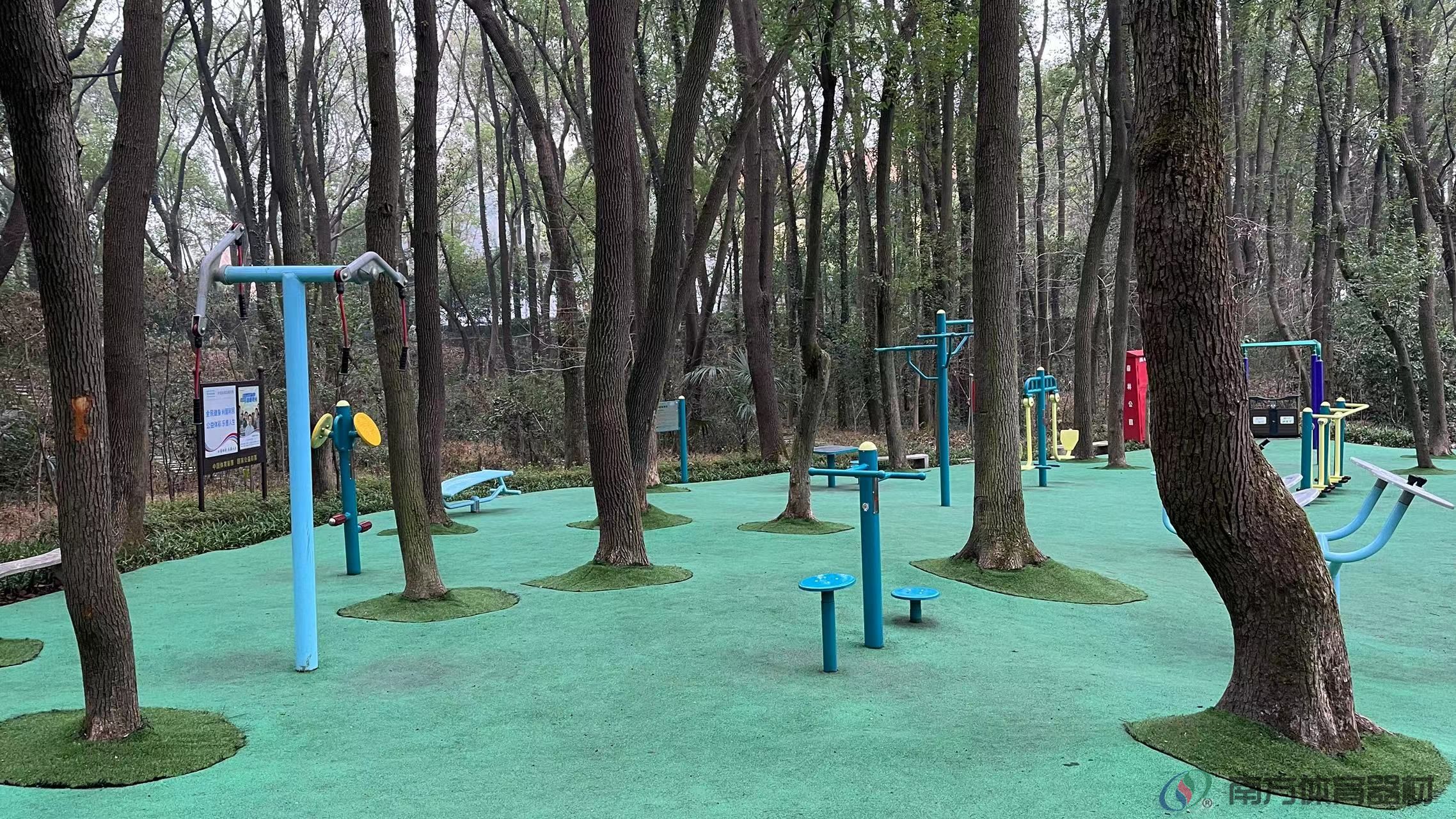 湖南省常德市武陵区德山街道乾明寺居委会乾明寺社区孤峰公园全民健身路径工程
