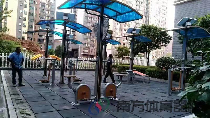 湖南省长沙市天心区暮云街道丽发社区居委会暮云街道丽发社区青年汇小区16栋和20栋之间全民健身路径工程