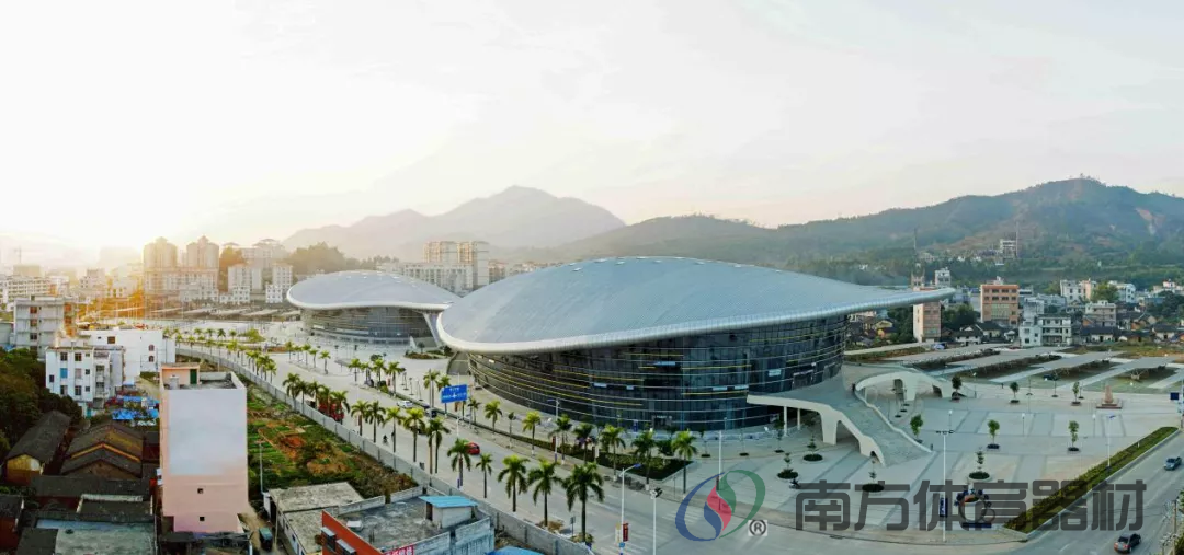 岑溪市文体中心体育馆